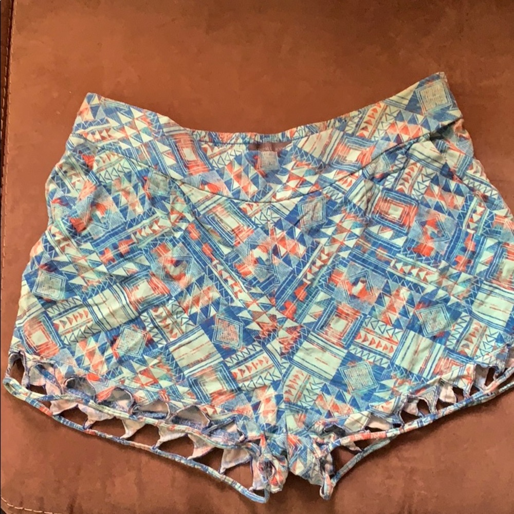 Kendall & Kylie Shorts 🧨